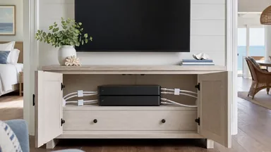 Multi-room Extra View installation with linked decoders